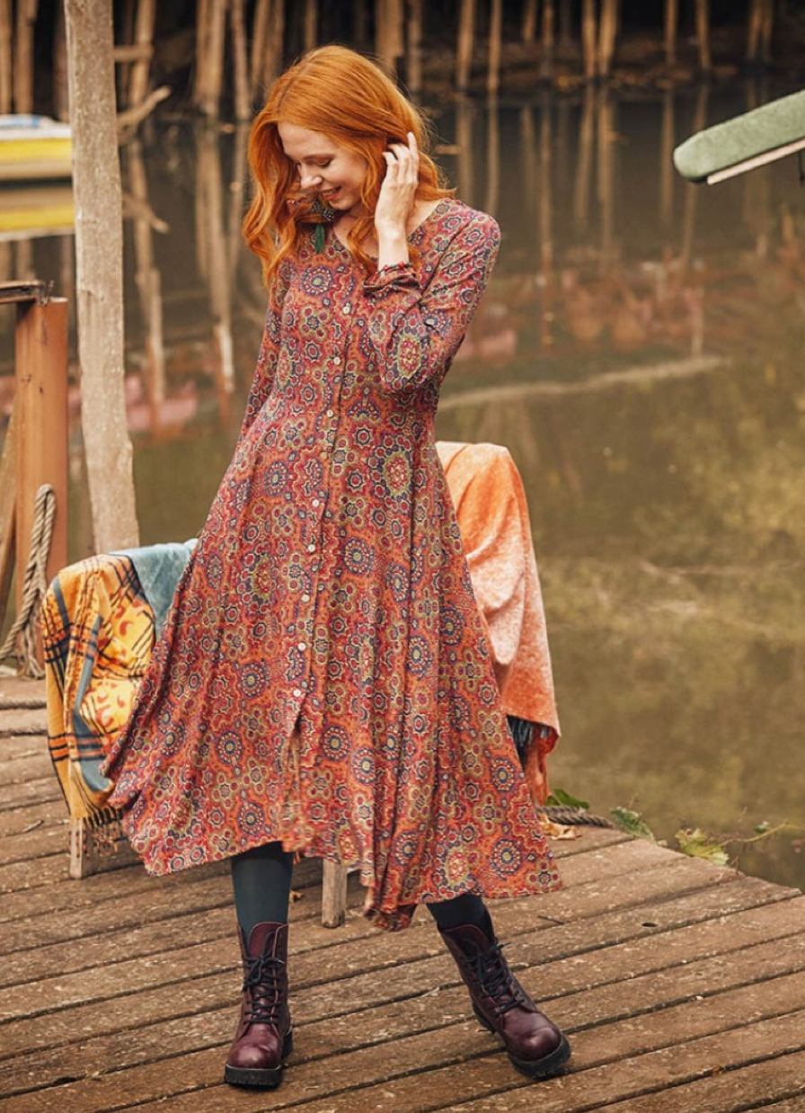 Herbstzauber – Langarmkleid mit Ethno-Muster