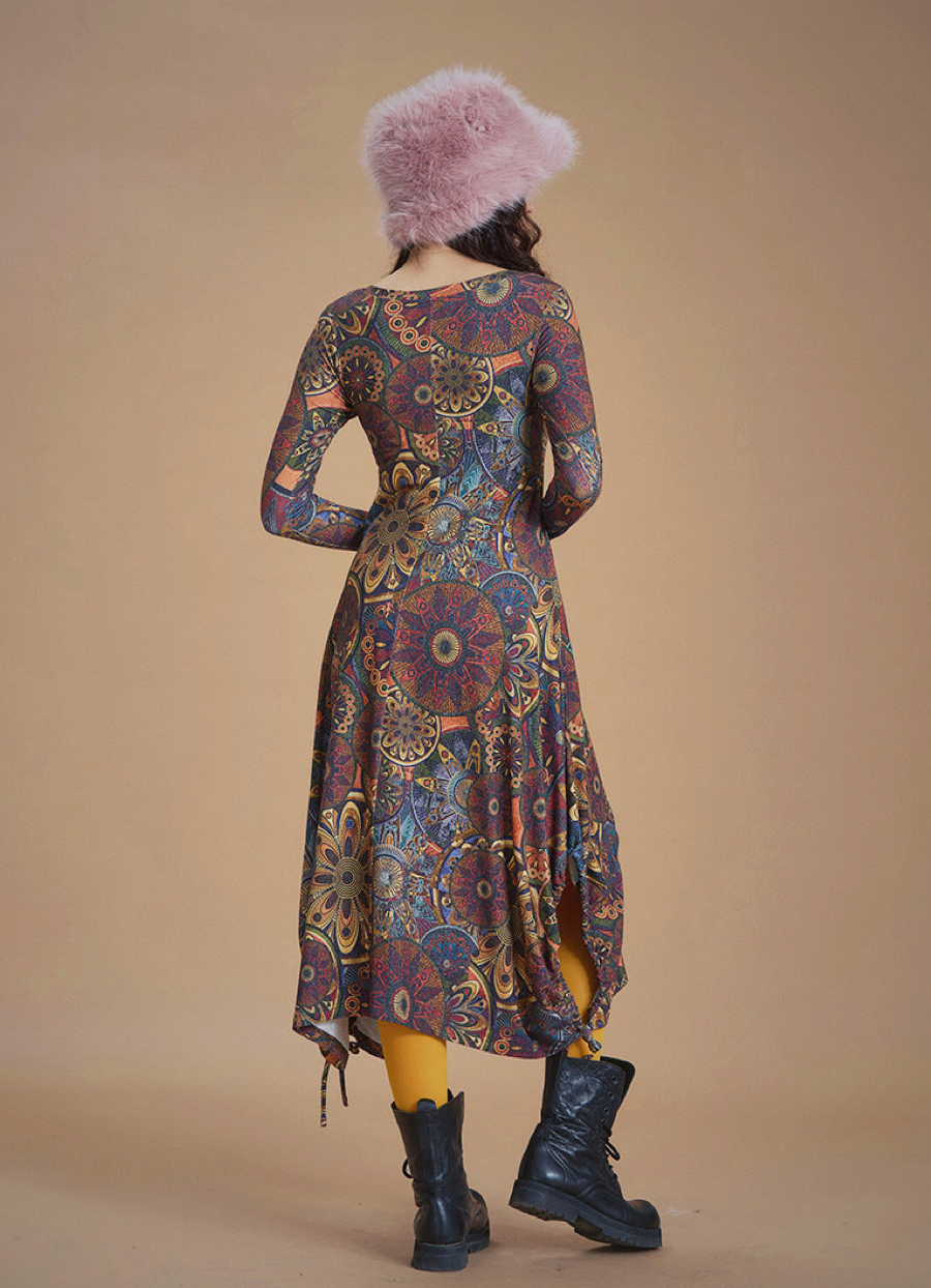 Mandala-Magie – Langarmkleid mit Ethno-Muster