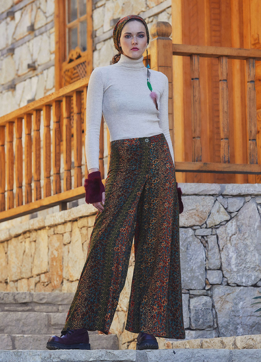 Herbstfarben – Weit geschnittene Hose mit Ethno-Muster