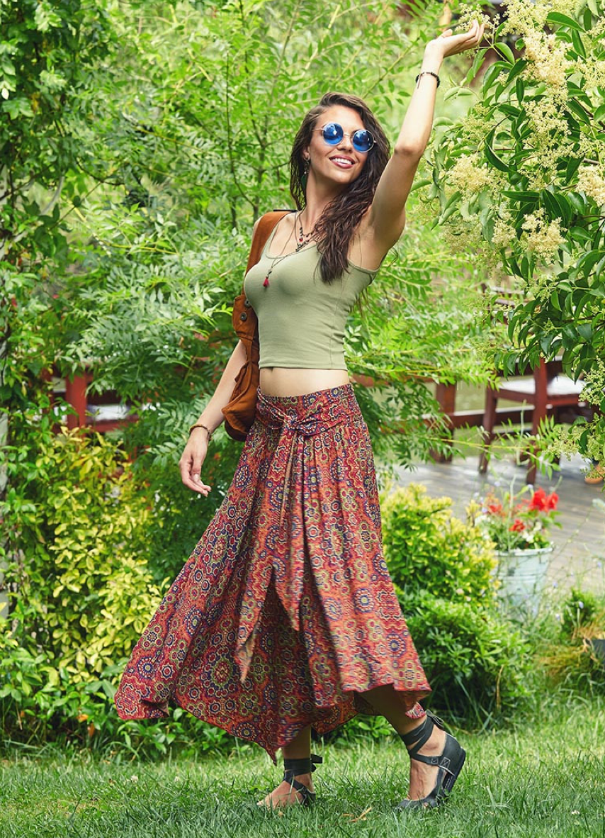 Blütenhauch – Midirock mit Ethno-Muster