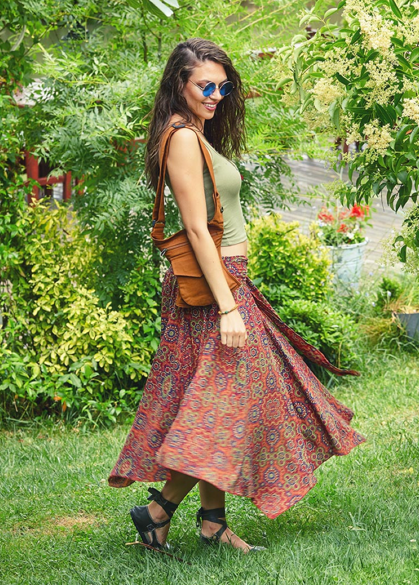 Blütenhauch – Midirock mit Ethno-Muster